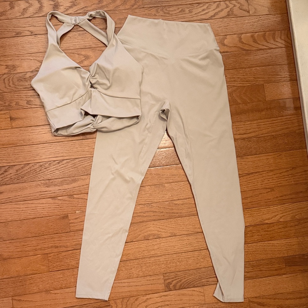 TNA Two-Piece Twist-Front Sports Bra & High-Waist Leggings - Cream